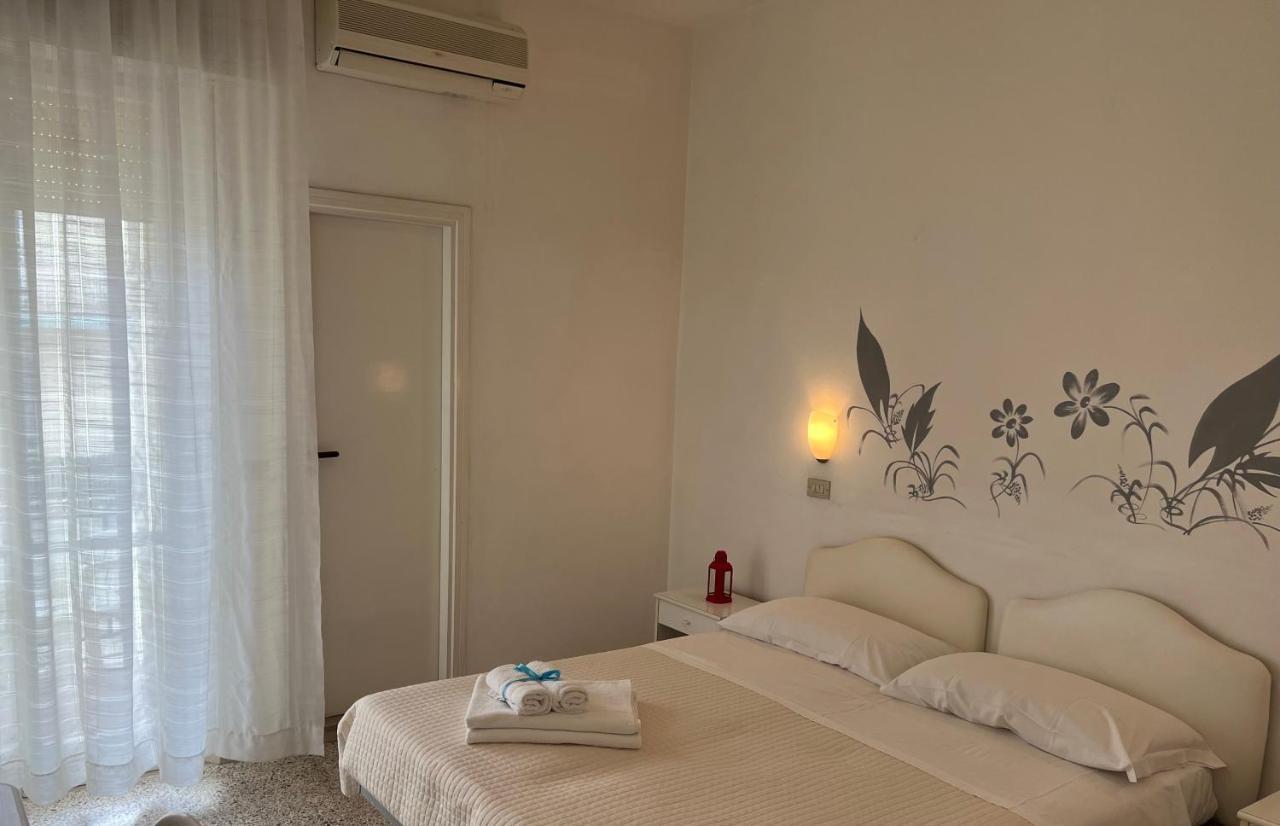 Albergo B&B Serafini 里米尼 外观 照片