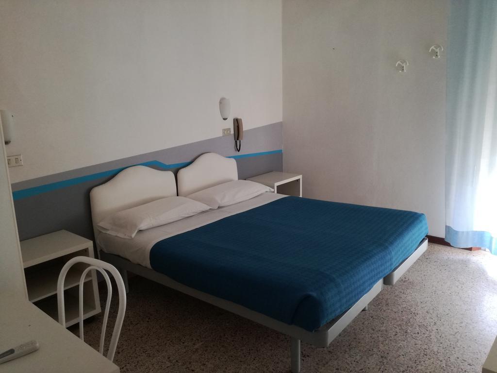 Albergo B&B Serafini 里米尼 外观 照片